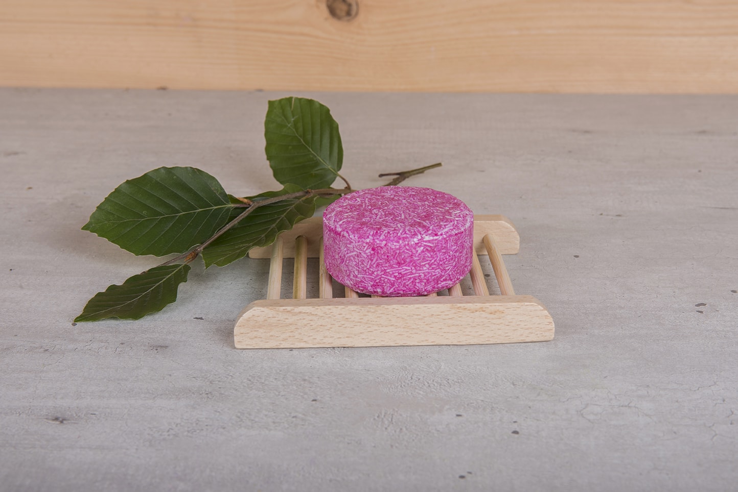 Soap Shampoo Bar / Soap Holder made of light Wood